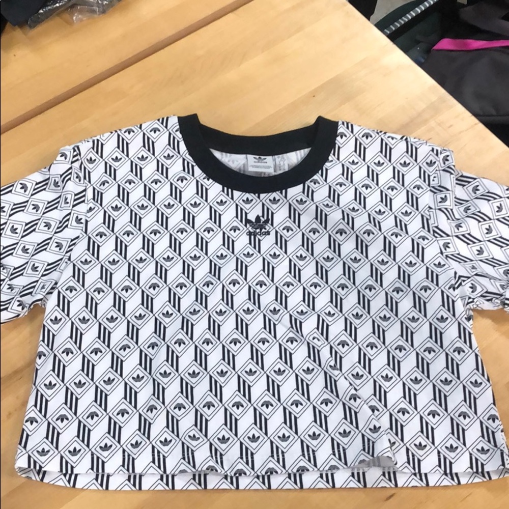 Adidas Cropped Shirt